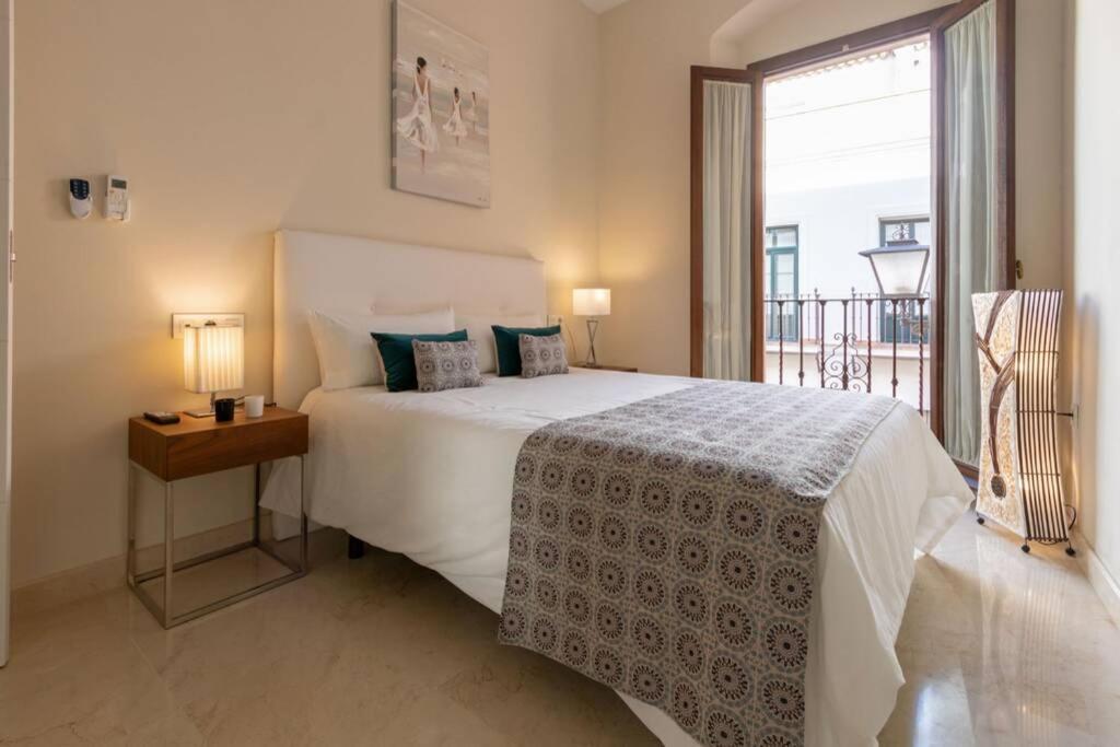Lumbreras Deluxe Suite By Valcambre Sevilla Bagian luar foto
