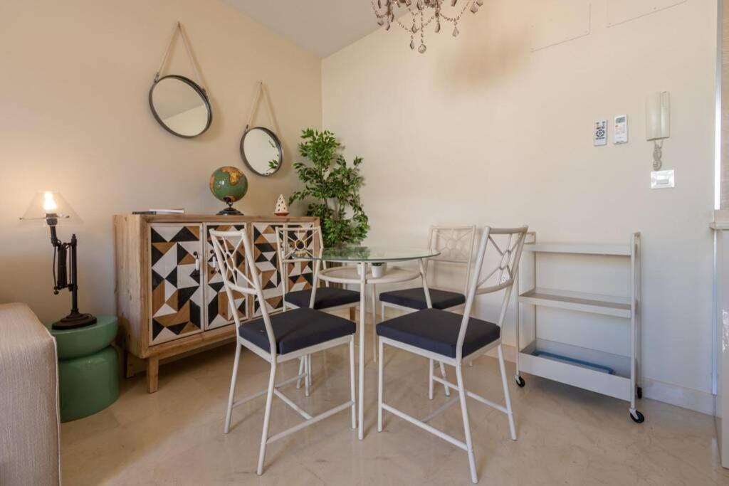Lumbreras Deluxe Suite By Valcambre Sevilla Bagian luar foto