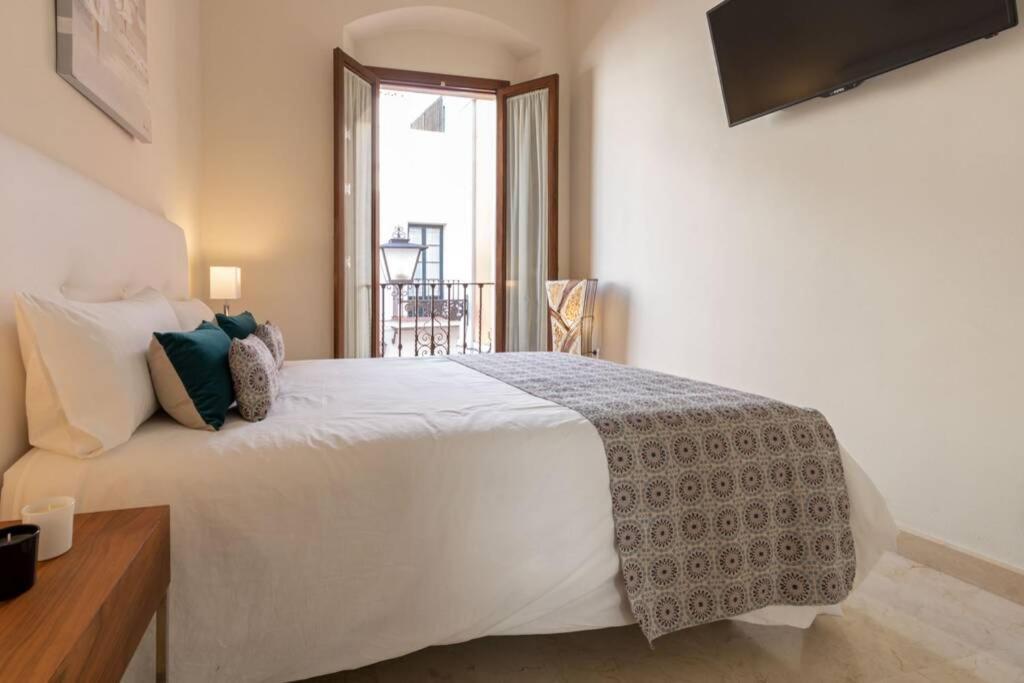 Lumbreras Deluxe Suite By Valcambre Sevilla Bagian luar foto