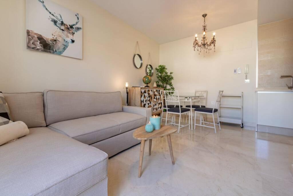 Lumbreras Deluxe Suite By Valcambre Sevilla Bagian luar foto